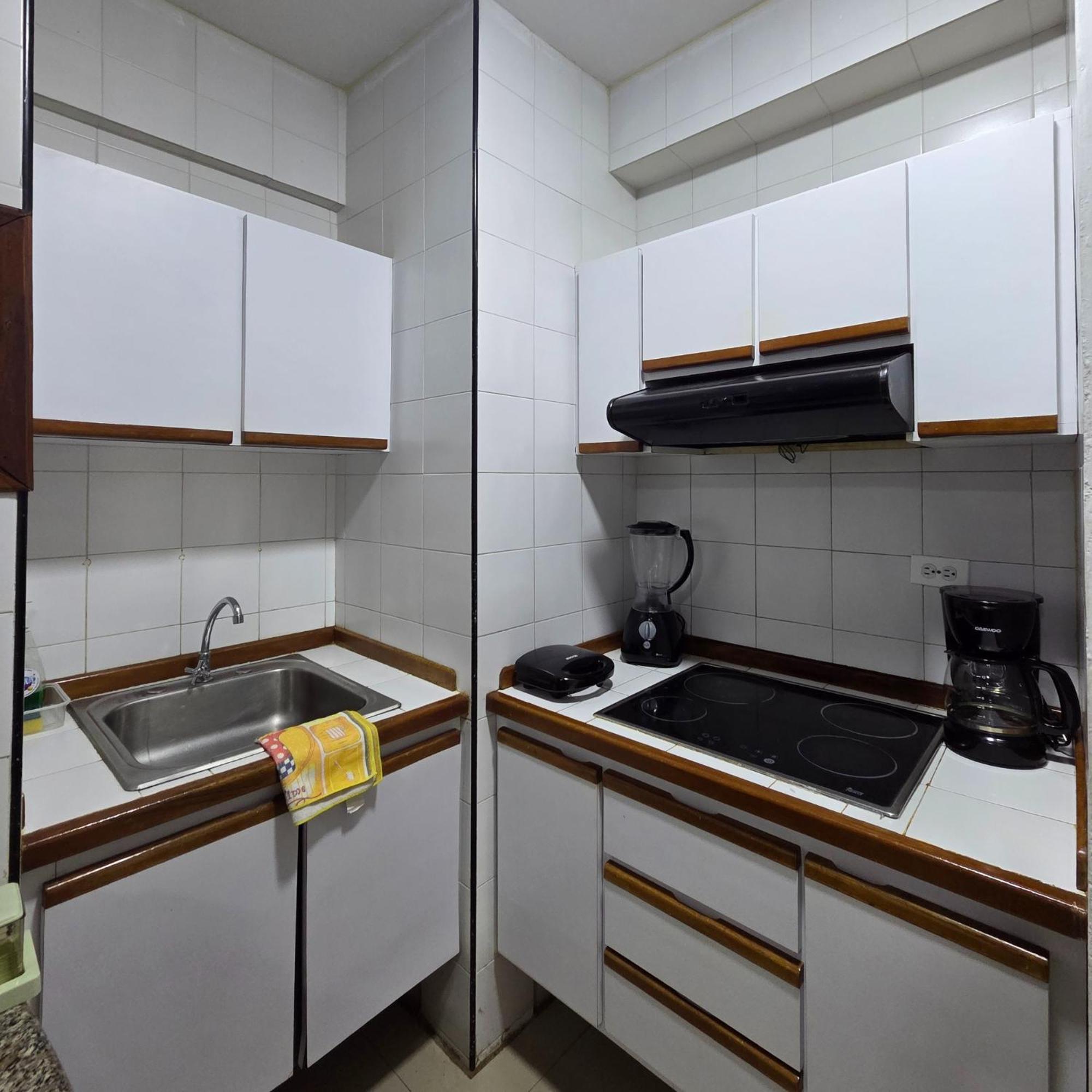 Tucacas, Frente Al Mar, Balcon, Piscina Y Playa Privada Apartment ภายนอก รูปภาพ
