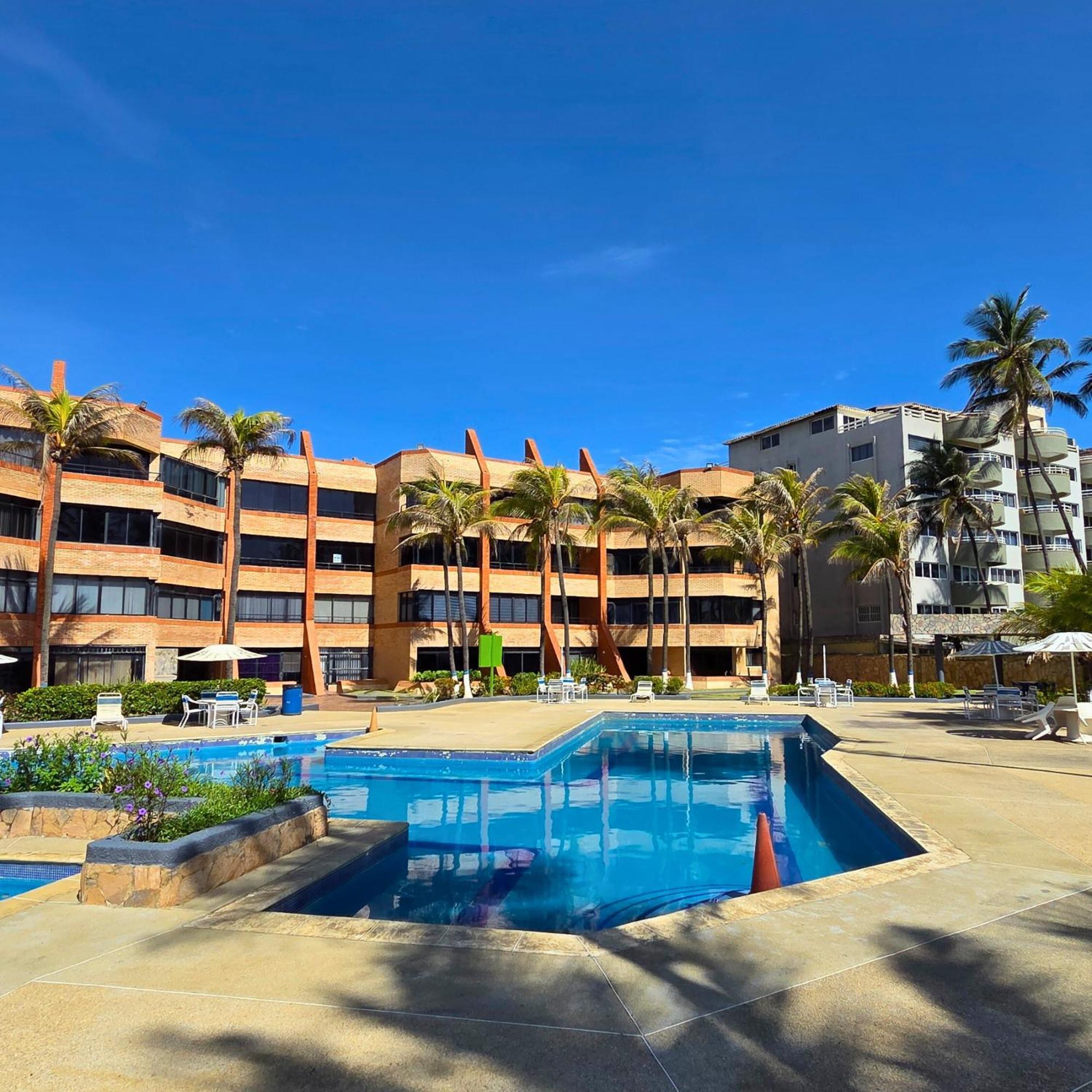 Tucacas, Frente Al Mar, Balcon, Piscina Y Playa Privada Apartment ภายนอก รูปภาพ