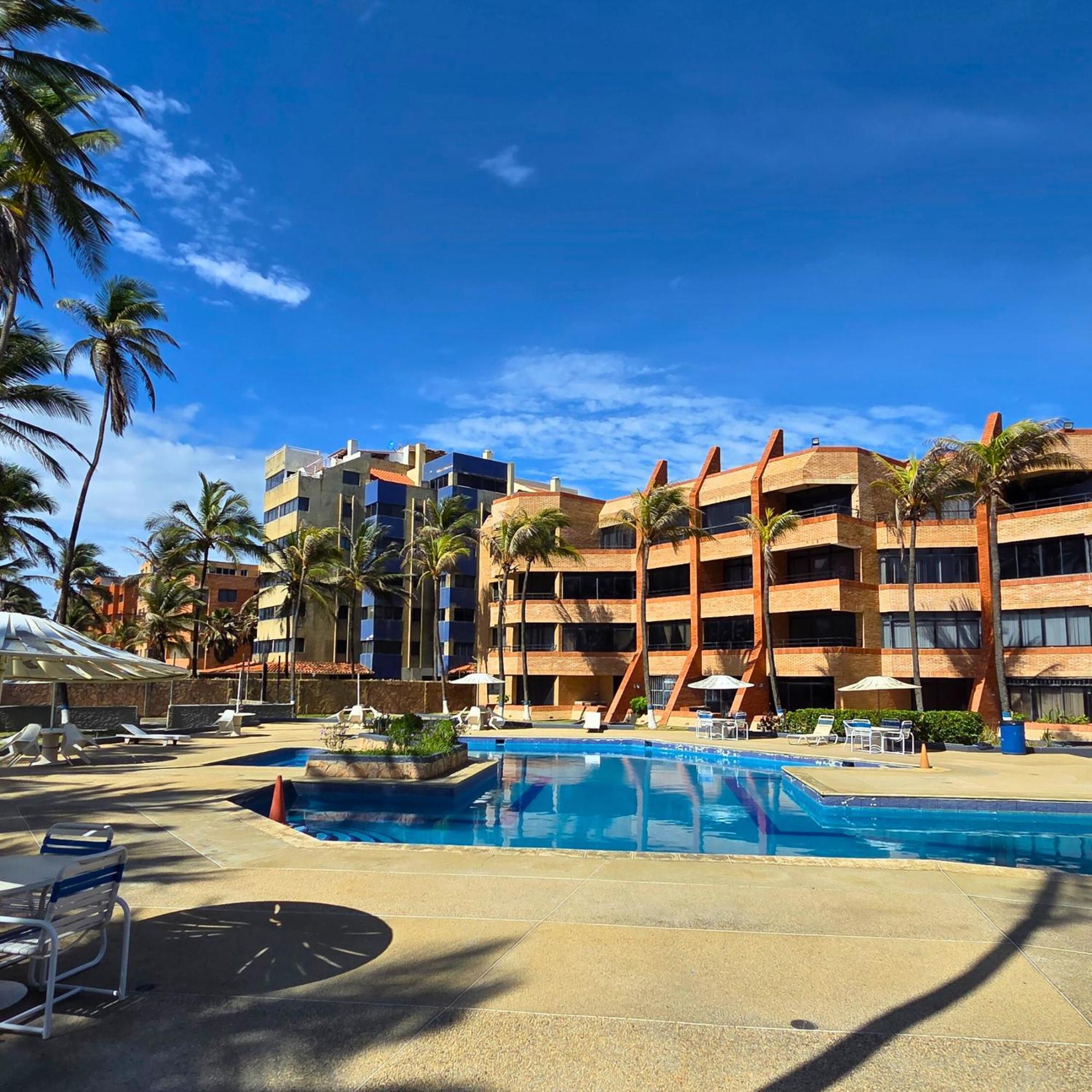 Tucacas, Frente Al Mar, Balcon, Piscina Y Playa Privada Apartment ภายนอก รูปภาพ